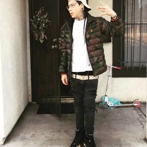 Meet your Posher, Izzy